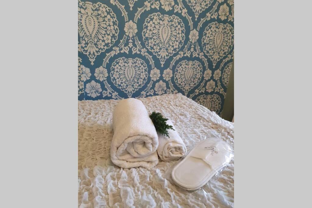 Квартира З Чердаком 1 Lutsk Bagian luar foto